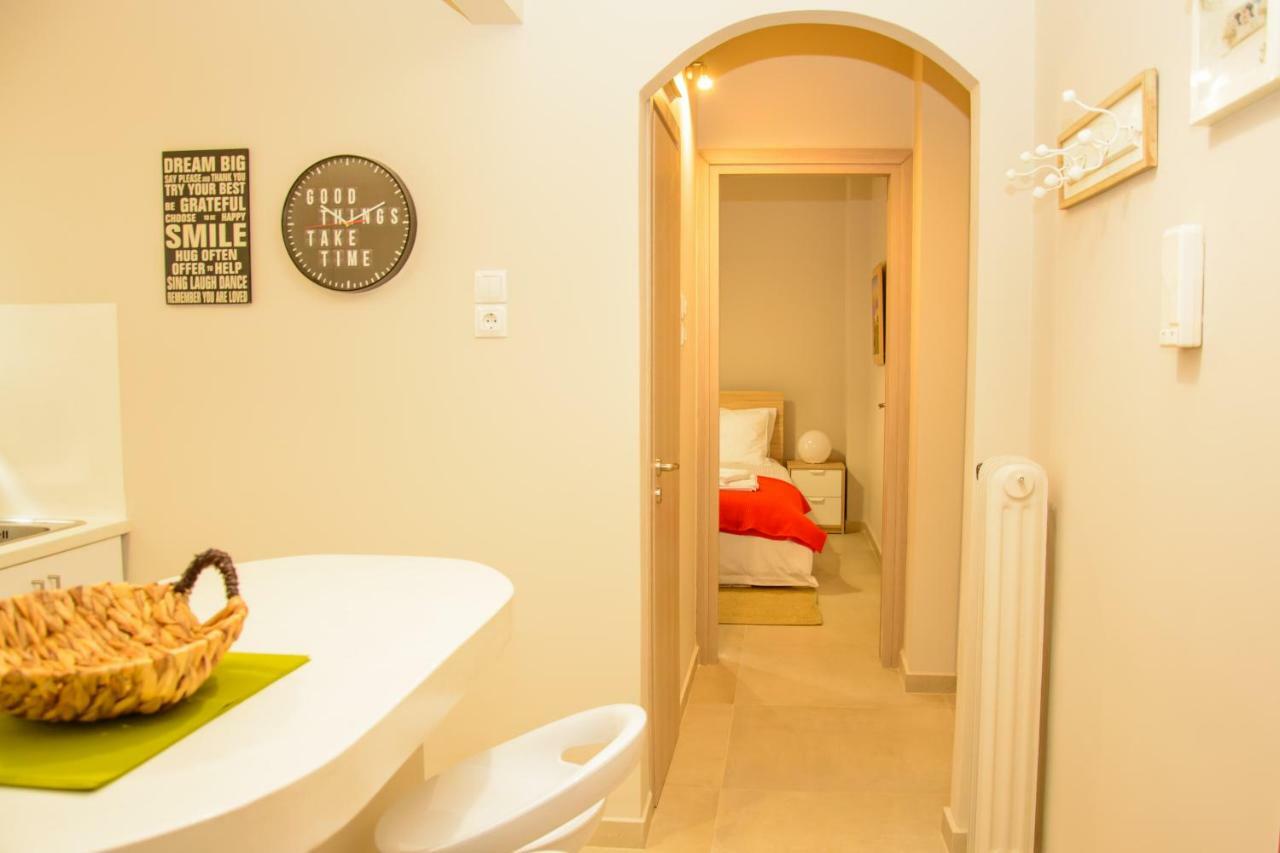 Neighborly Nest - Apartment In The Heart Of Athen Exterior foto
