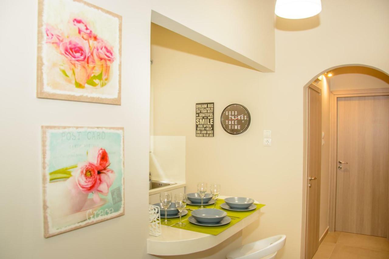 Neighborly Nest - Apartment In The Heart Of Athen Exterior foto